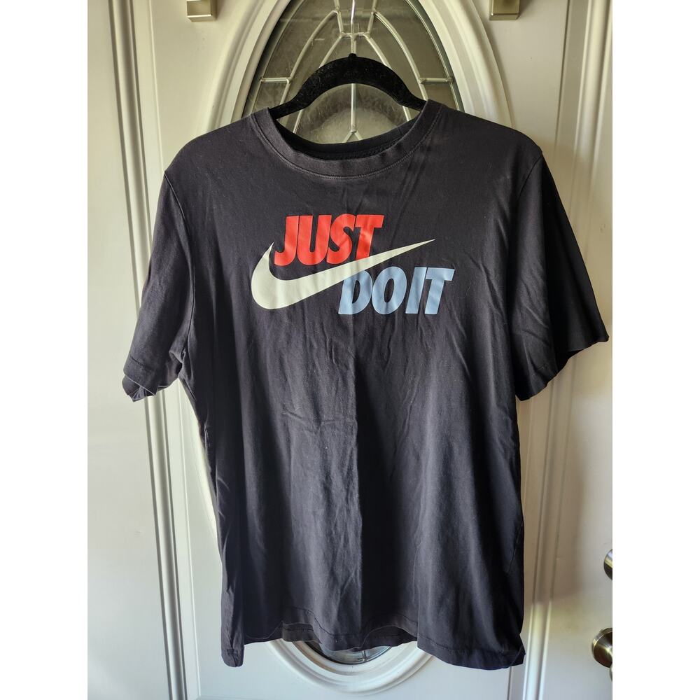 The Nike Tee JUST DO IT  Large Swoosh Crew Neck Boy Size Large